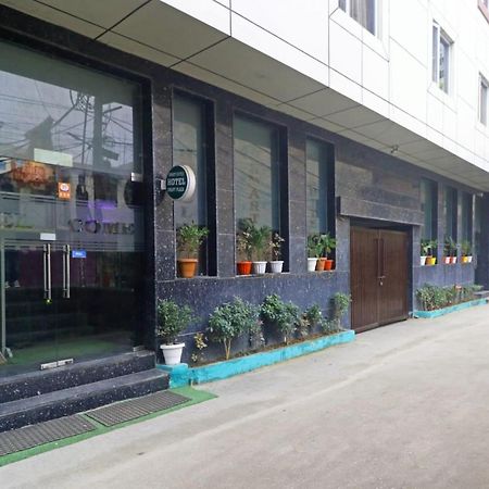 Hotel Smart Plaza Delhi Airport New Delhi Bagian luar foto