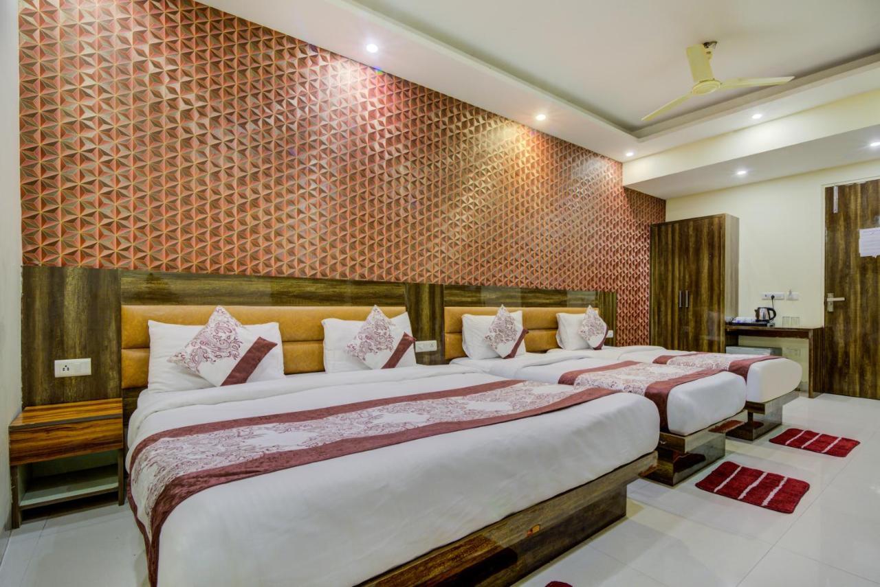 Hotel Smart Plaza Delhi Airport New Delhi Bagian luar foto