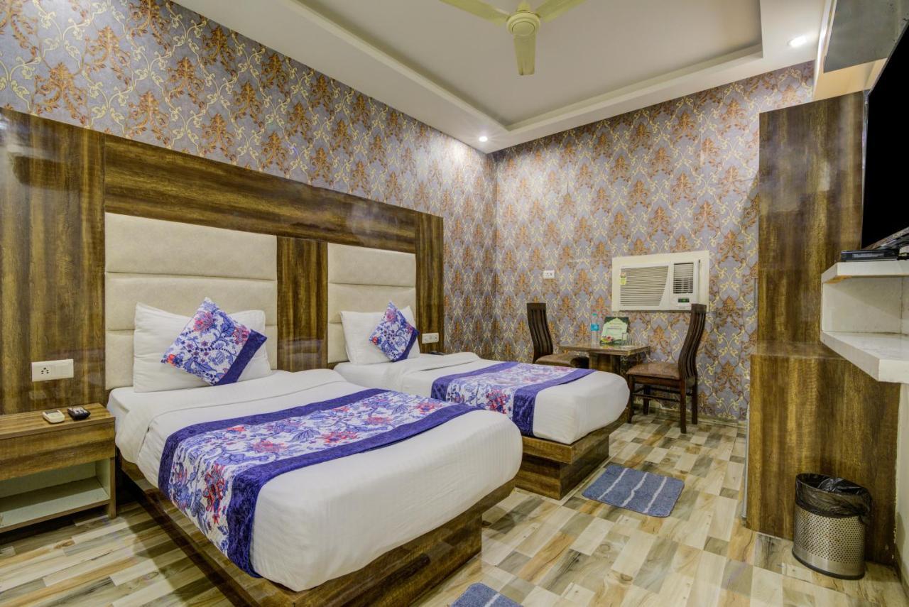 Hotel Smart Plaza Delhi Airport New Delhi Bagian luar foto