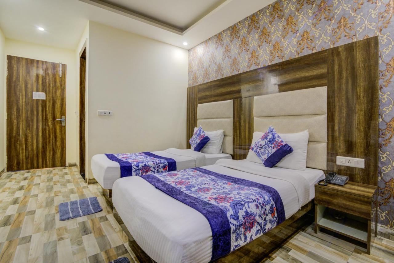 Hotel Smart Plaza Delhi Airport New Delhi Bagian luar foto