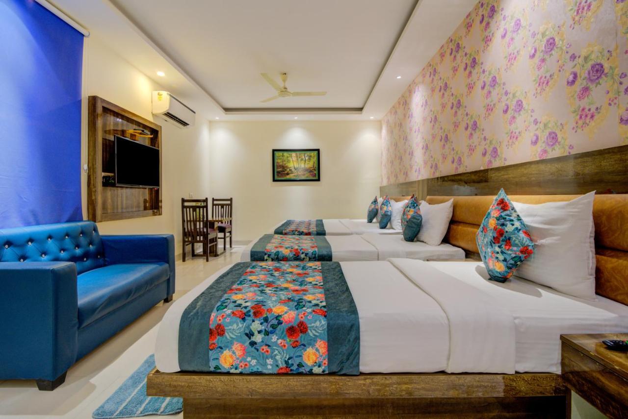 Hotel Smart Plaza Delhi Airport New Delhi Bagian luar foto