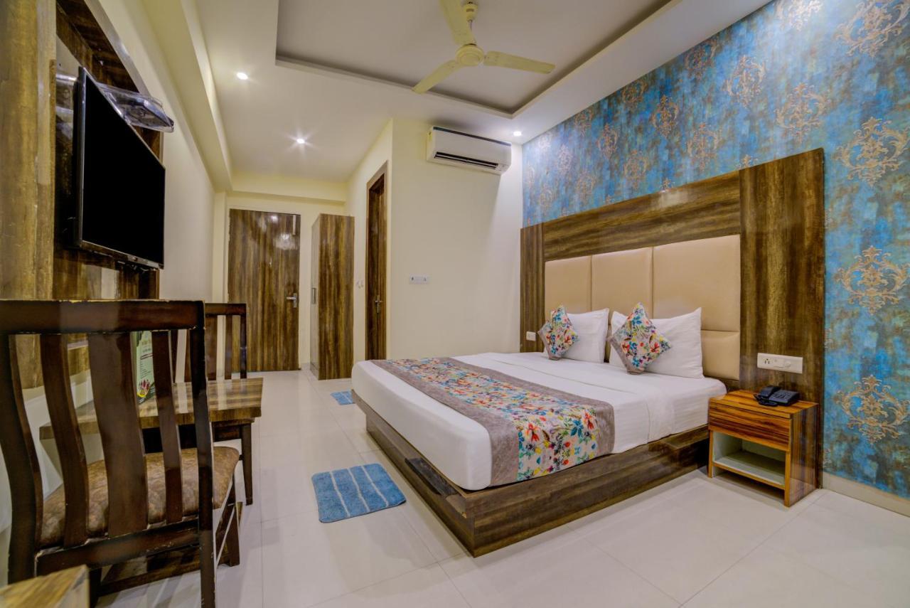 Hotel Smart Plaza Delhi Airport New Delhi Bagian luar foto