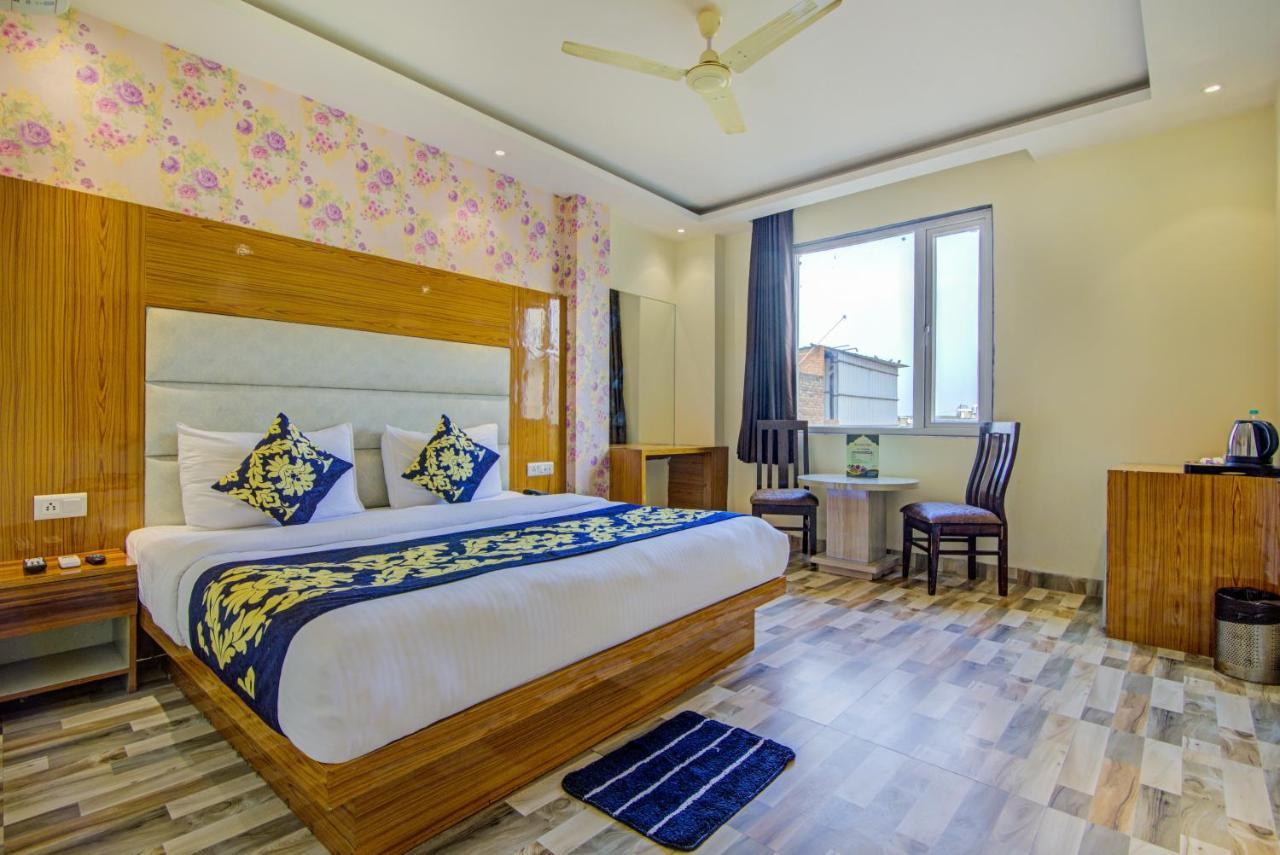 Hotel Smart Plaza Delhi Airport New Delhi Bagian luar foto