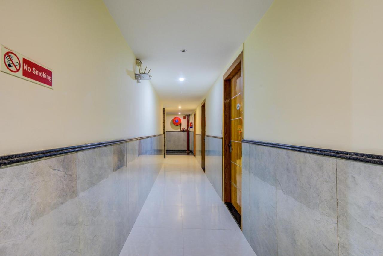 Hotel Smart Plaza Delhi Airport New Delhi Bagian luar foto