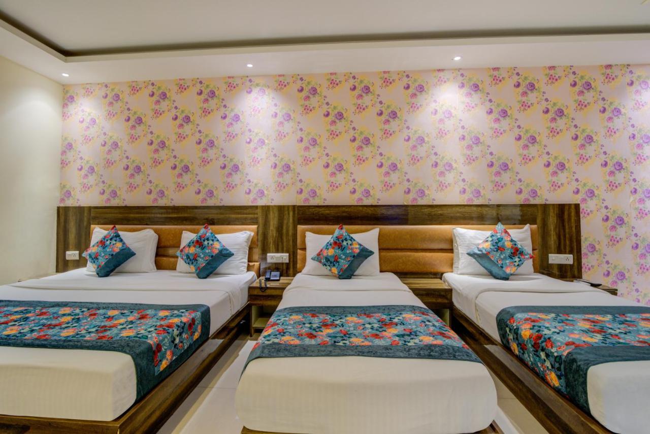 Hotel Smart Plaza Delhi Airport New Delhi Bagian luar foto