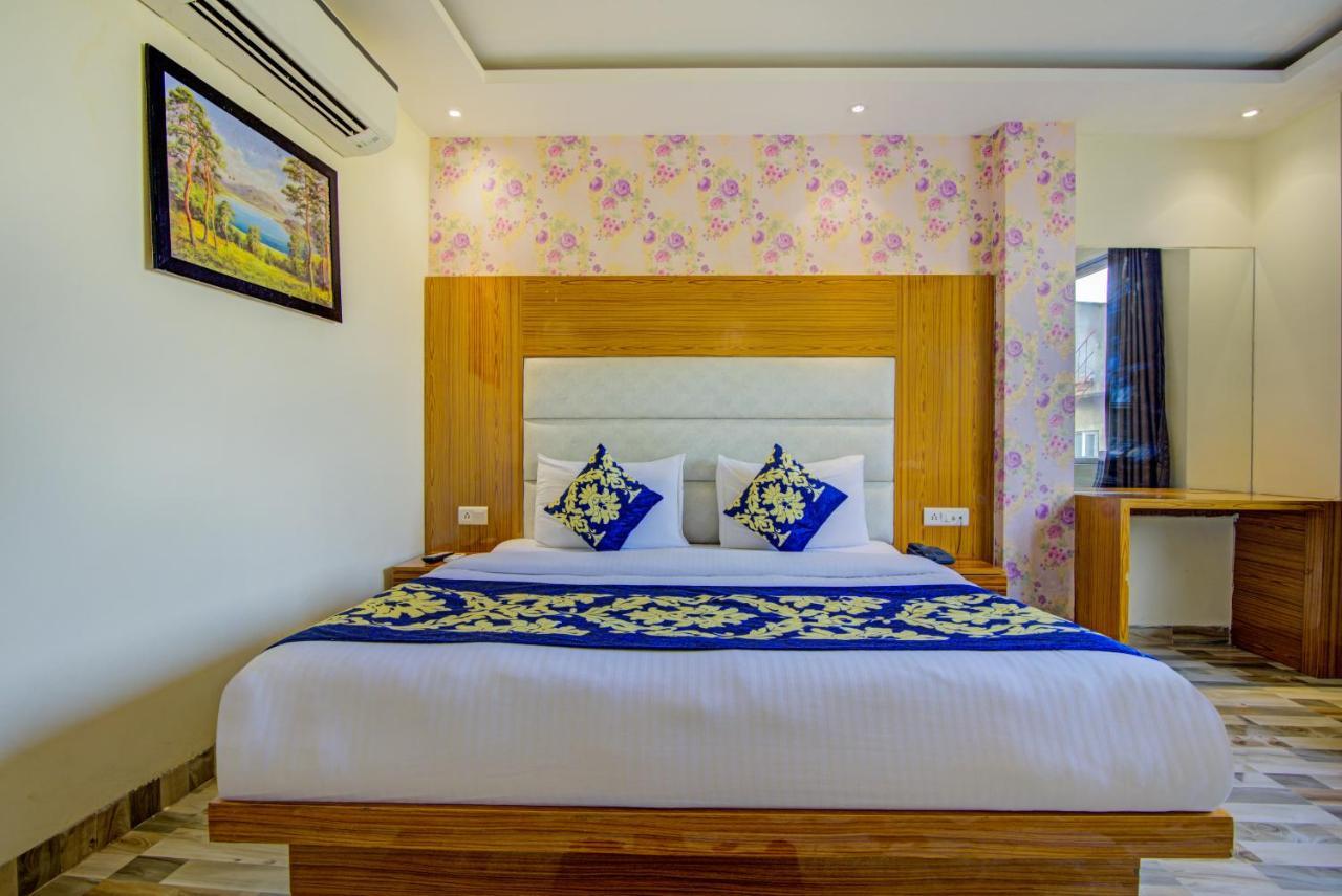 Hotel Smart Plaza Delhi Airport New Delhi Bagian luar foto