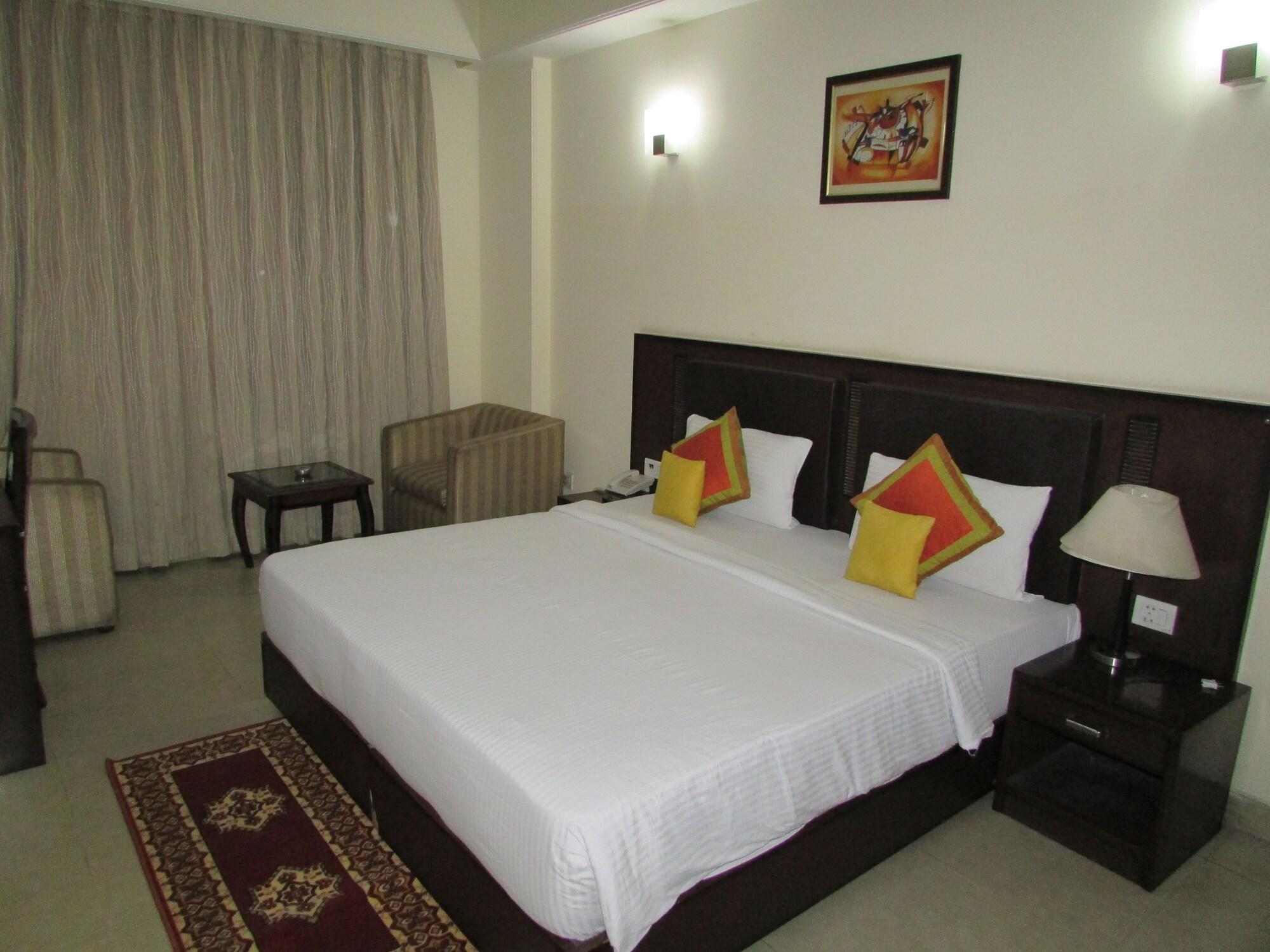 Hotel Smart Plaza Delhi Airport New Delhi Bagian luar foto