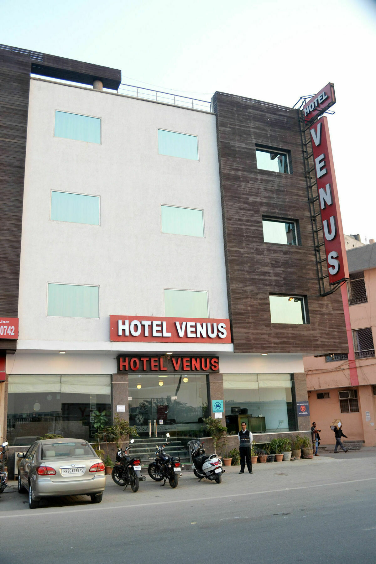 Hotel Smart Plaza Delhi Airport New Delhi Bagian luar foto