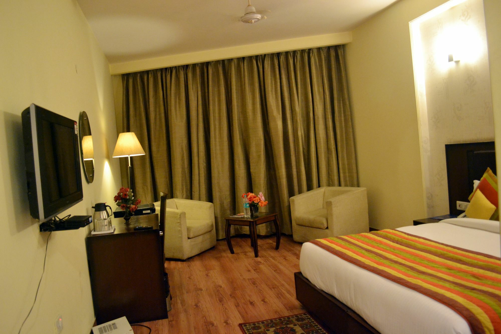 Hotel Smart Plaza Delhi Airport New Delhi Bagian luar foto